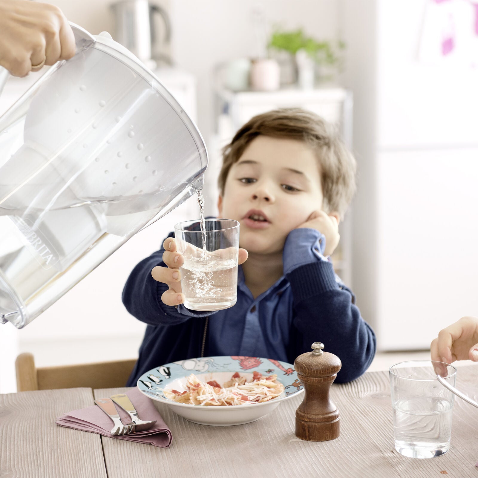 Brita Marella + 6 MXPro Bundle White