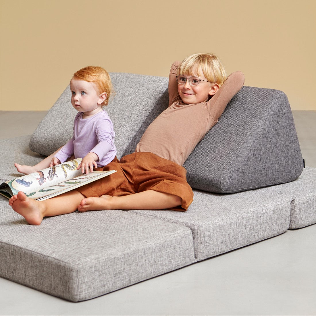 Backrest for Foldable Mattress – Support for Reading & Play